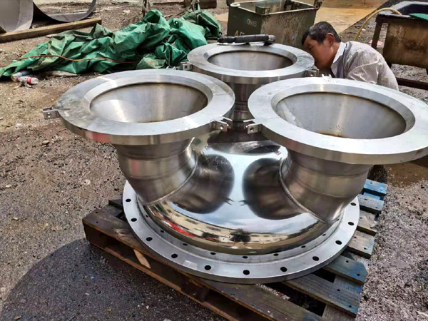 ���(y��ng)�����и�